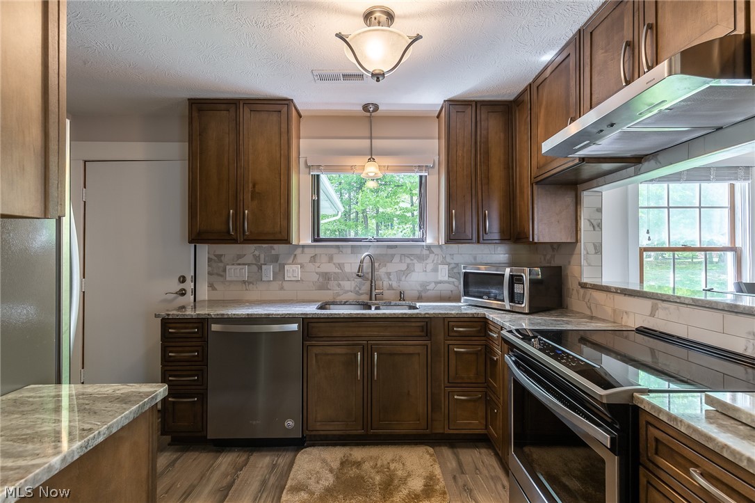 Governors Lake Condo - Residential