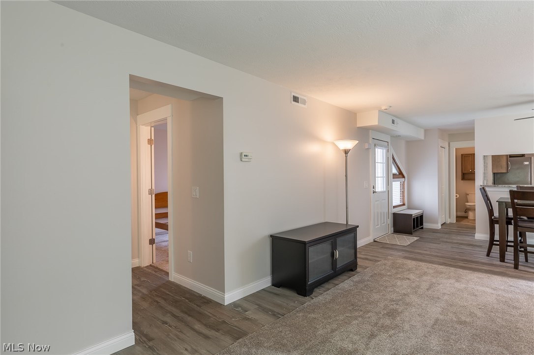 Governors Lake Condo - Residential