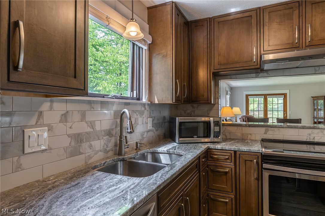 Governors Lake Condo - Residential