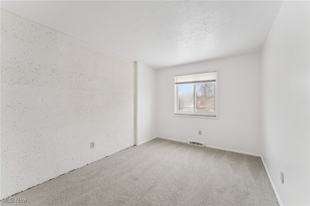 Westview Patio Garden Hm Condo - Residential