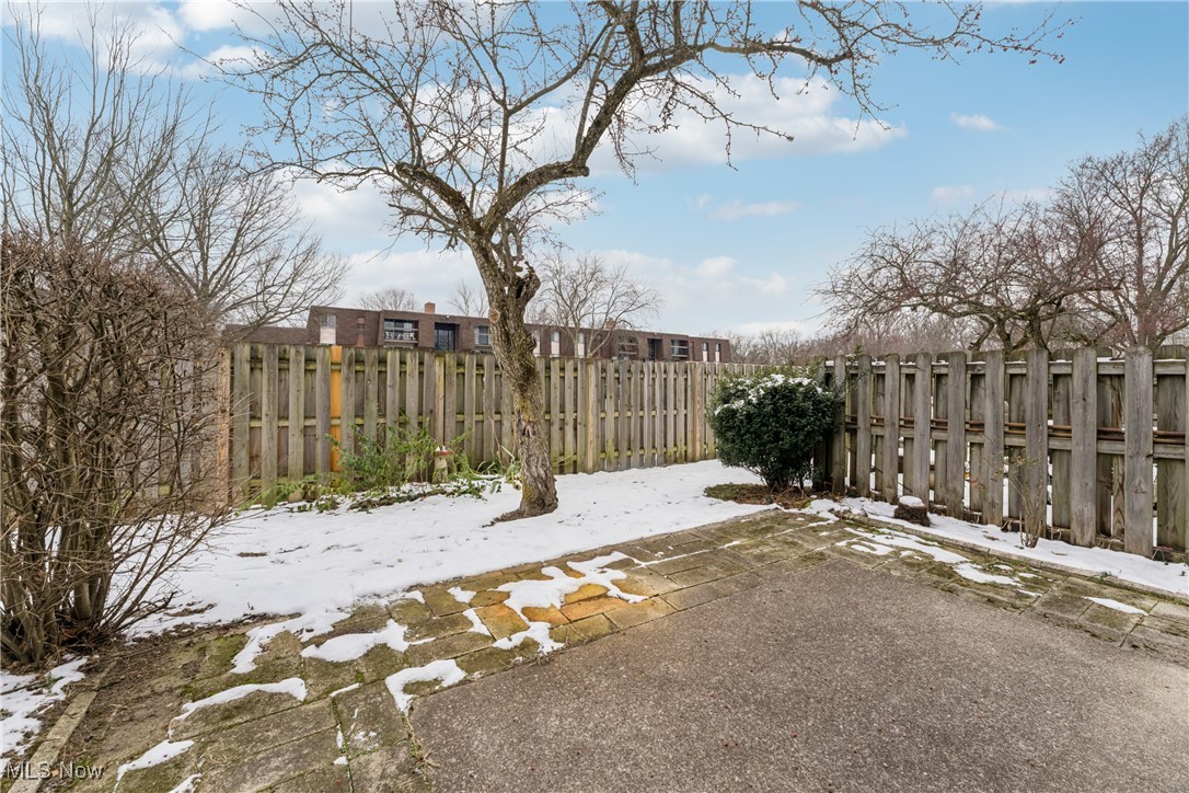 Westview Patio Garden Hm Condo - Residential