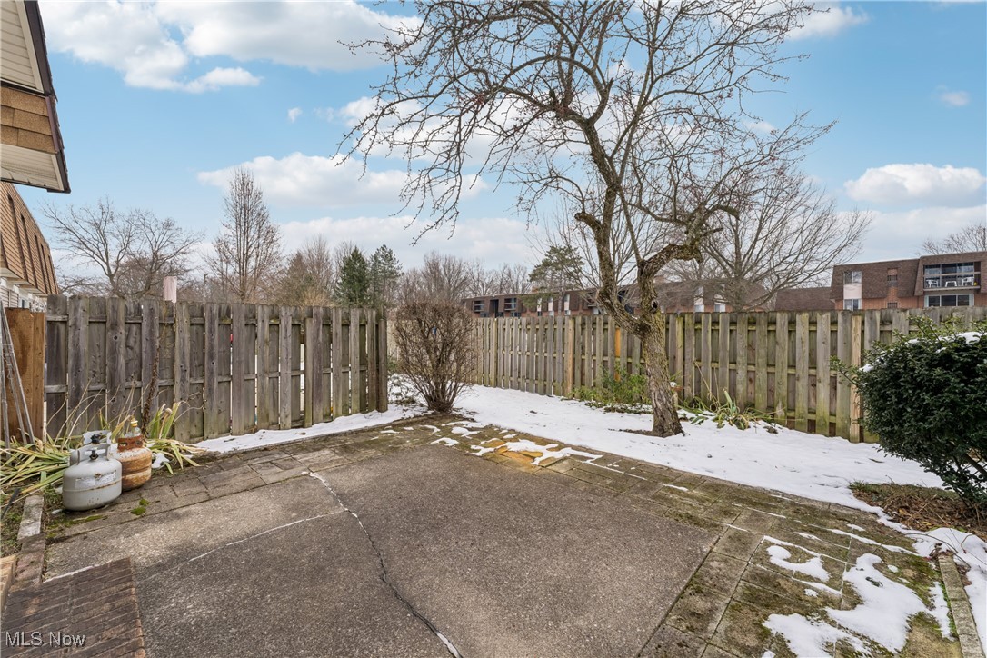 Westview Patio Garden Hm Condo - Residential