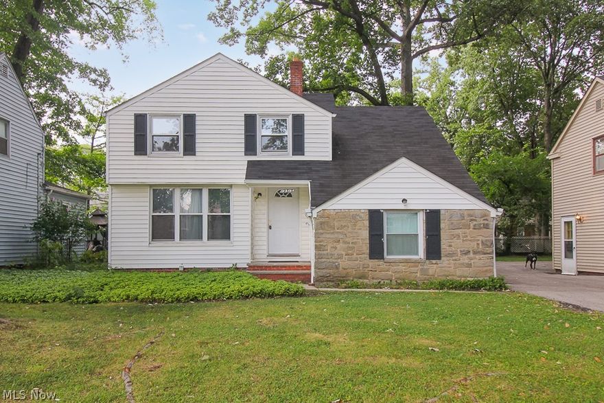 19313 Wickfield Ave - 3 Bed 1 Bath!

** CITY OCCUPANCY PERMIT REQUIRED FOR MOVE IN, MOVE IN DATE MUST BE 21-45 DAYS OUT. **

$1065 rent / $1500 deposit
$40 application fee per adult
1-2 pets OK w/ approved PetScreening & PetFee (Some breed restrictions apply per HUD guidelines)
1 time $149 non-refundable set up fee paid at lease signing
$30/month mandatory resident benefit package; can include personal property/liability insurance for an additional $5/month for $35/month total.

All applicants are required to fill out a PetScreening application, found on our website/app before being processed. Even if you have NO pets - this app must be filled out. 1 time, non-refundable pet fee of $200-300 per animal applies to all pets & must be paid prior to or when you pay your 1st month rent. (No fee for qualified assistance animals)

Our application is processed through secure site: Findigs. They require ID & income verification. Without this, your app will not be processed. They offe