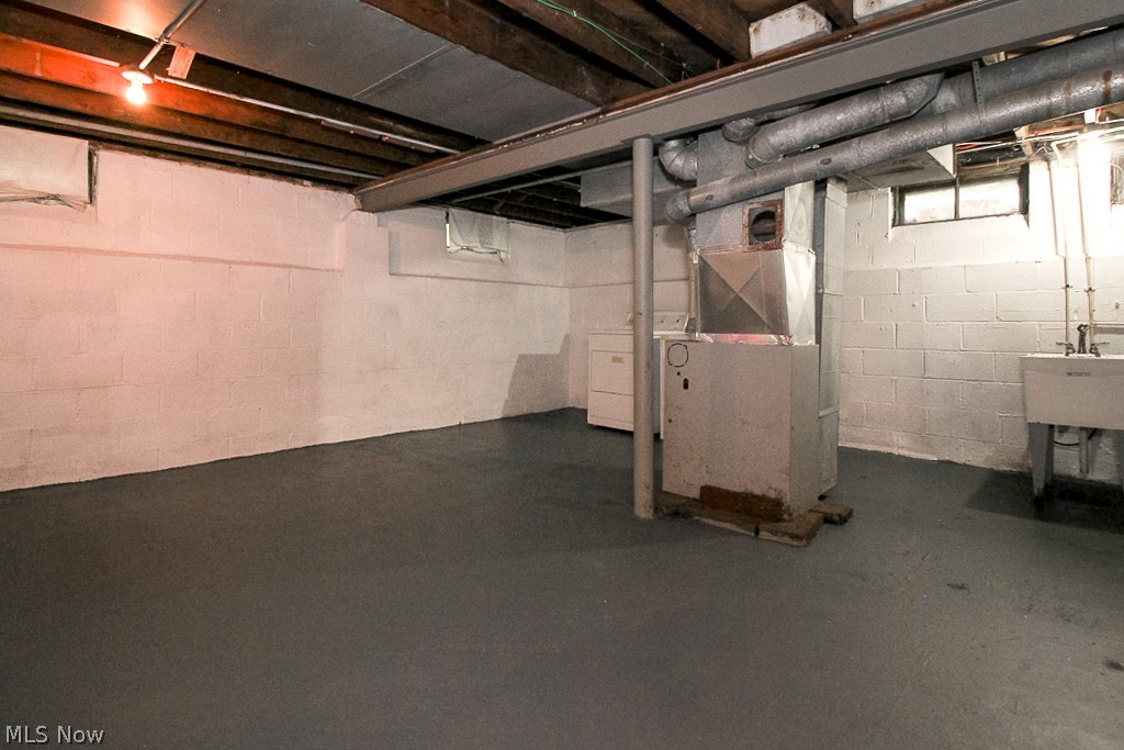 Shakerwood 04b - Residential Lease