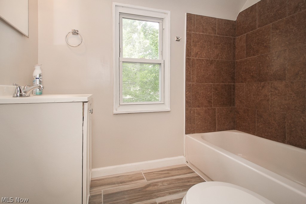 Shakerwood 04b - Residential Lease