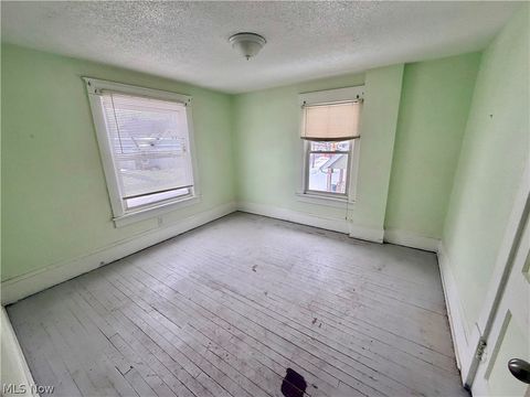 Tiny photo for 320 Para Avenue, Akron, OH 44305 (MLS # 5187769)