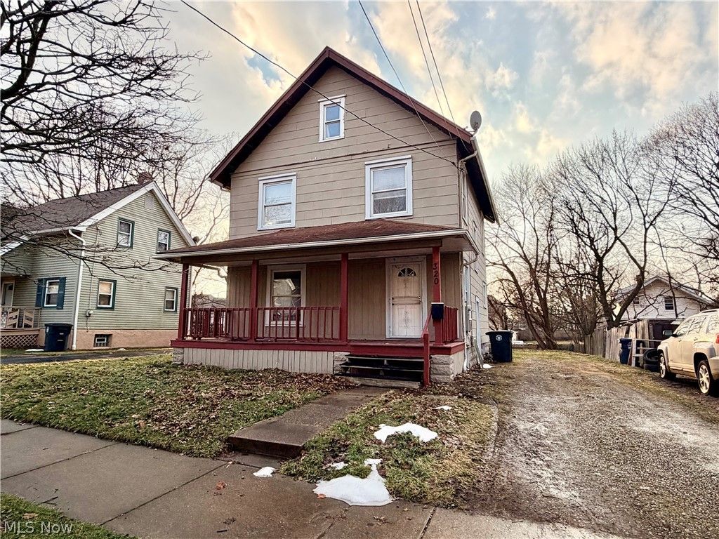 Photo of 320 Para Avenue, Akron, OH 44305 (MLS # 5187769)