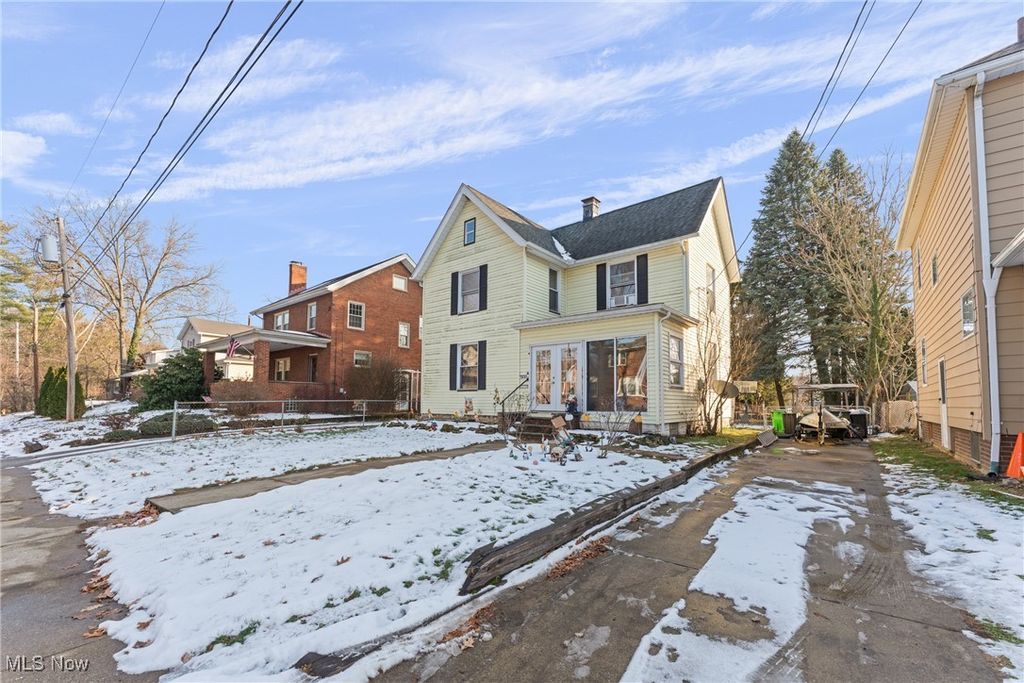 Photo of 1221 North Avenue NE, Massillon, OH 44646 (MLS # 5177648)