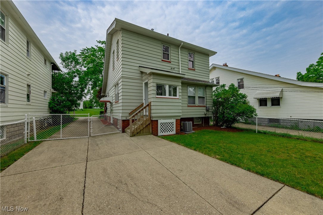 Cleveland, Ohio 44125, United States, 3 Bedrooms Bedrooms, ,1 BathroomBathrooms,Residential,Active,150945