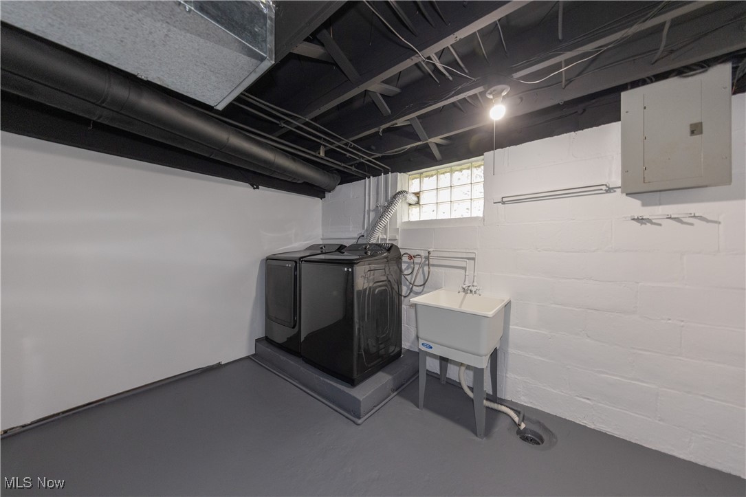 Cleveland, Ohio 44125, United States, 3 Bedrooms Bedrooms, ,1 BathroomBathrooms,Residential,Active,150945