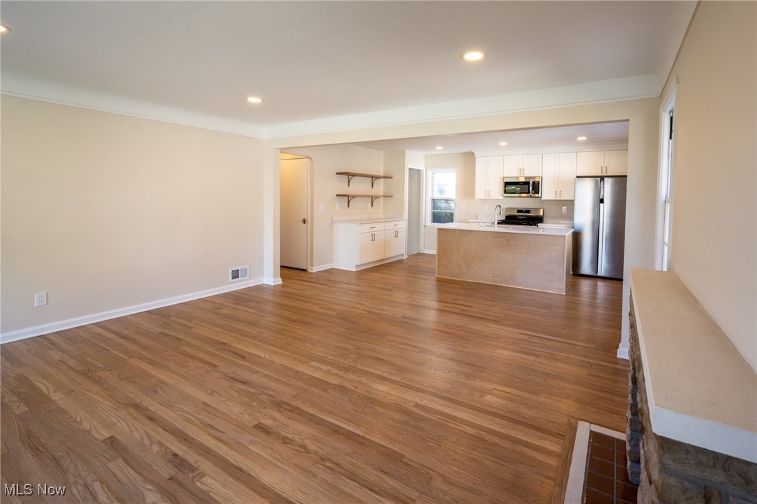 14031 Lakewood Hts Boulevard