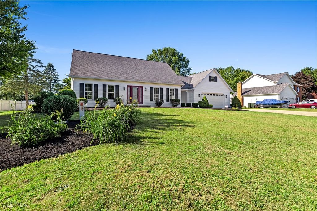 Photo of 2047 Quail Run Drive, Cortland, OH 44410 (MLS # 5177642)