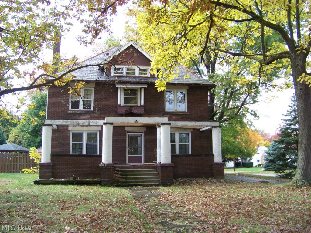 Absolute Real Estate Auction Wednesday October 29th @ 5:30 pm. Look at the potential with this home & property. All brick exterior with large front porch, two rear decks, over-sized 3 car garage, almost a half acre lot with a circular driveway, the spacious backyard is great for entertaining with its pavilion and room for outdoor activities. 1st floor has a foyer, living room w/fireplace, dining room, kitchen, and an office. The office and dining rooms have built-in storage. Hardwood trim through out. The 2nd floor has 3 bedrooms, a second kitchen with a deck and exterior stairway. The 3rd floor is finished. This was one of the prestigious homes in its day. Renovations needed.
TERMS: ABSOLUTE AUCTION. Sells to the highest bidder with no minimums or reserves. 10% buyer's premium. Buyer's premium added to final auction bid to determine auction purchase agreement selling price. 10% non-refundable deposit due at time of auction. Balance at closing within 30 days. Property sold AS IS. All