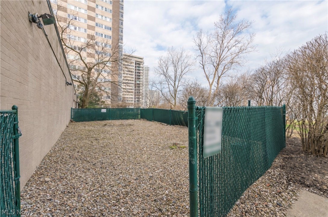 Marine Towers East Condo - Residential