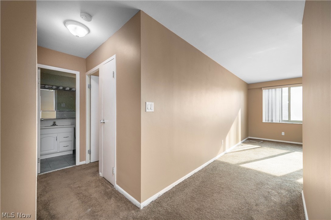 Marine Towers East Condo - Residential