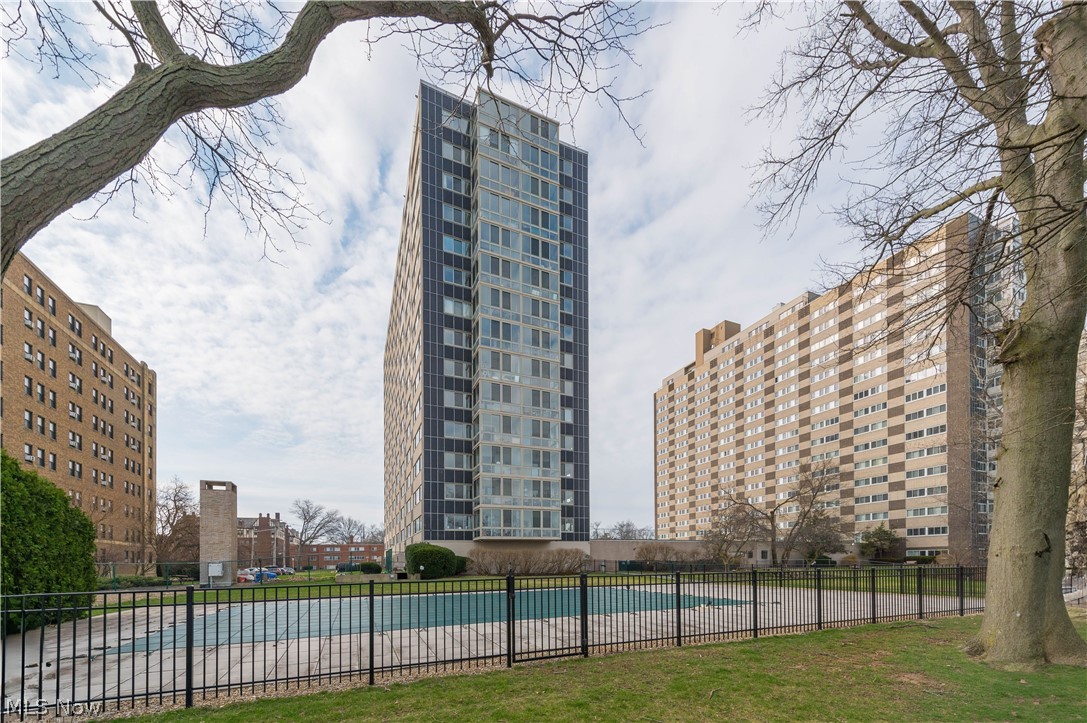 Marine Towers East Condo - Residential