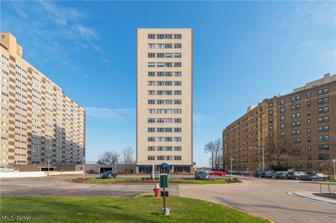 Condo For Sale - 12520 Edgewater Drive #210<br/> Lakewood, OH 44107