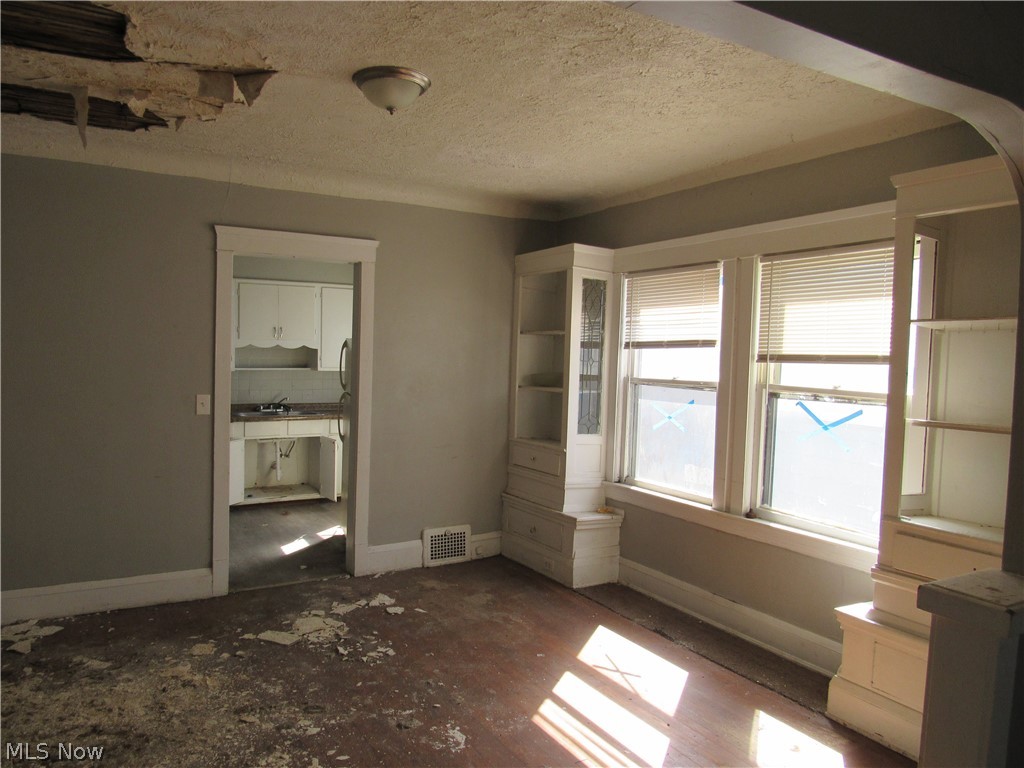 East Cleveland - Residential Income