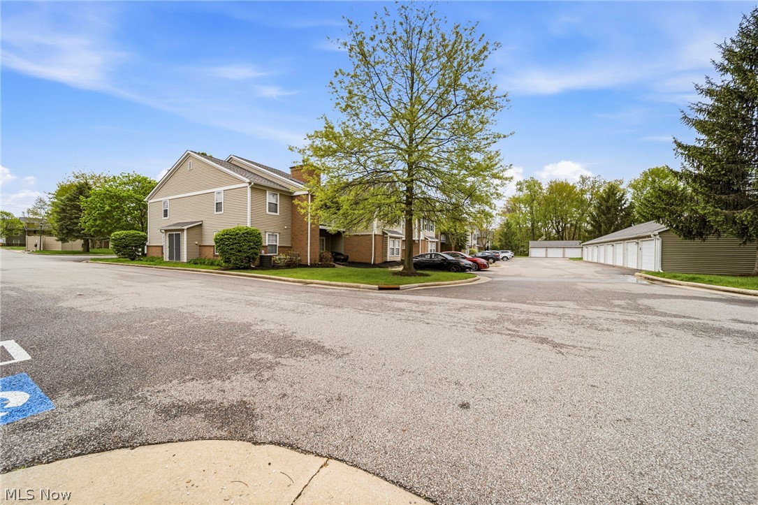 Lenox Village Condo Ph 02 - Residential