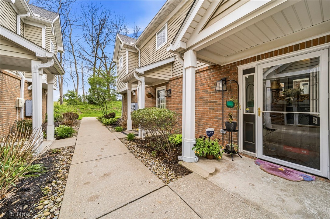 Lenox Village Condo Ph 02 - Residential