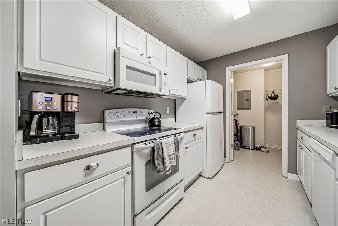 Lenox Village Condo Ph 02 - Residential