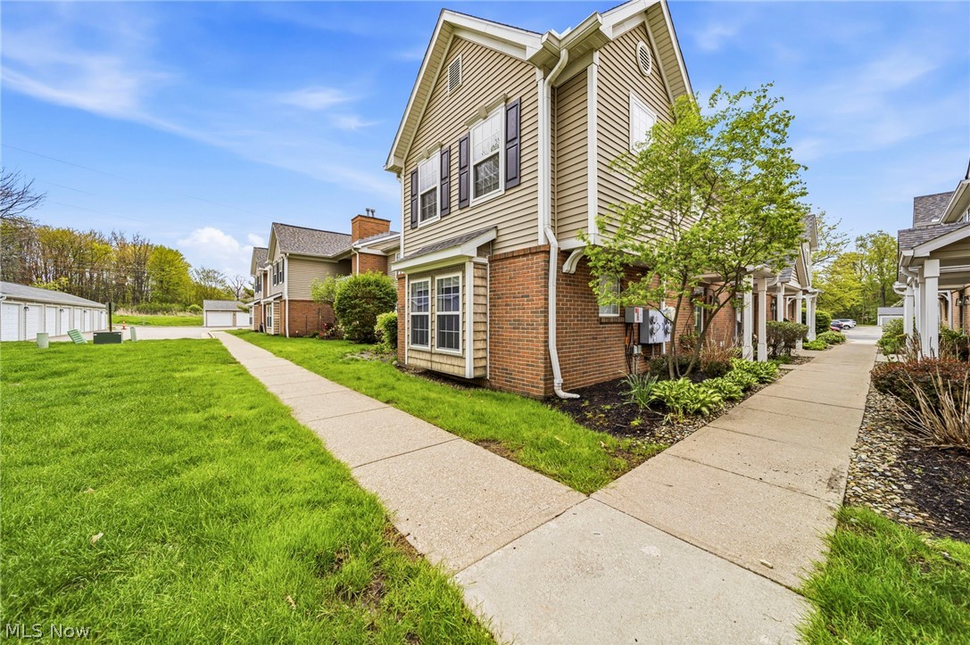 Lenox Village Condo Ph 02 - Residential