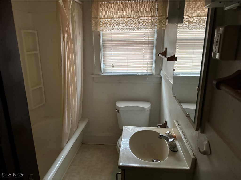 Tallmadge 09 - Residential Income