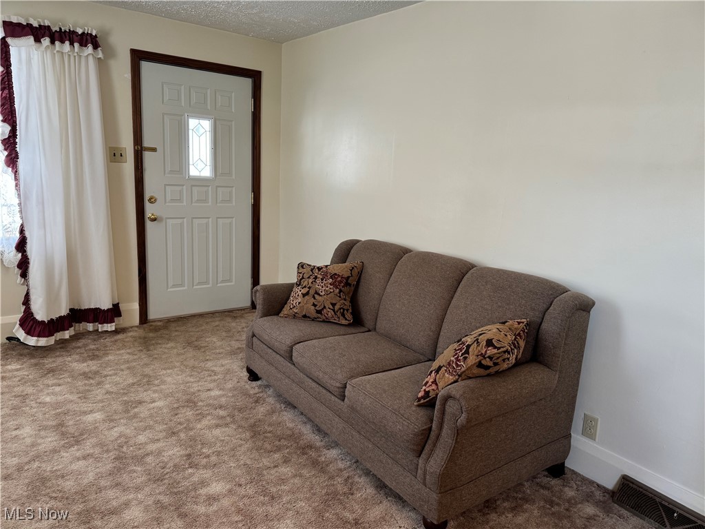 281 Shields Road, Youngstown, Ohio image 4