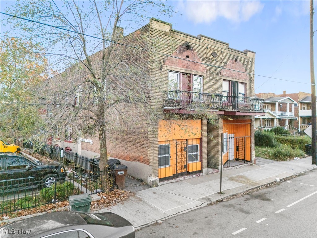 Kelly - Commercial Sale