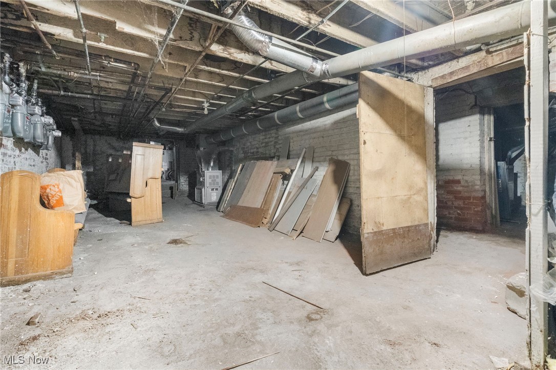 Kelly - Commercial Sale