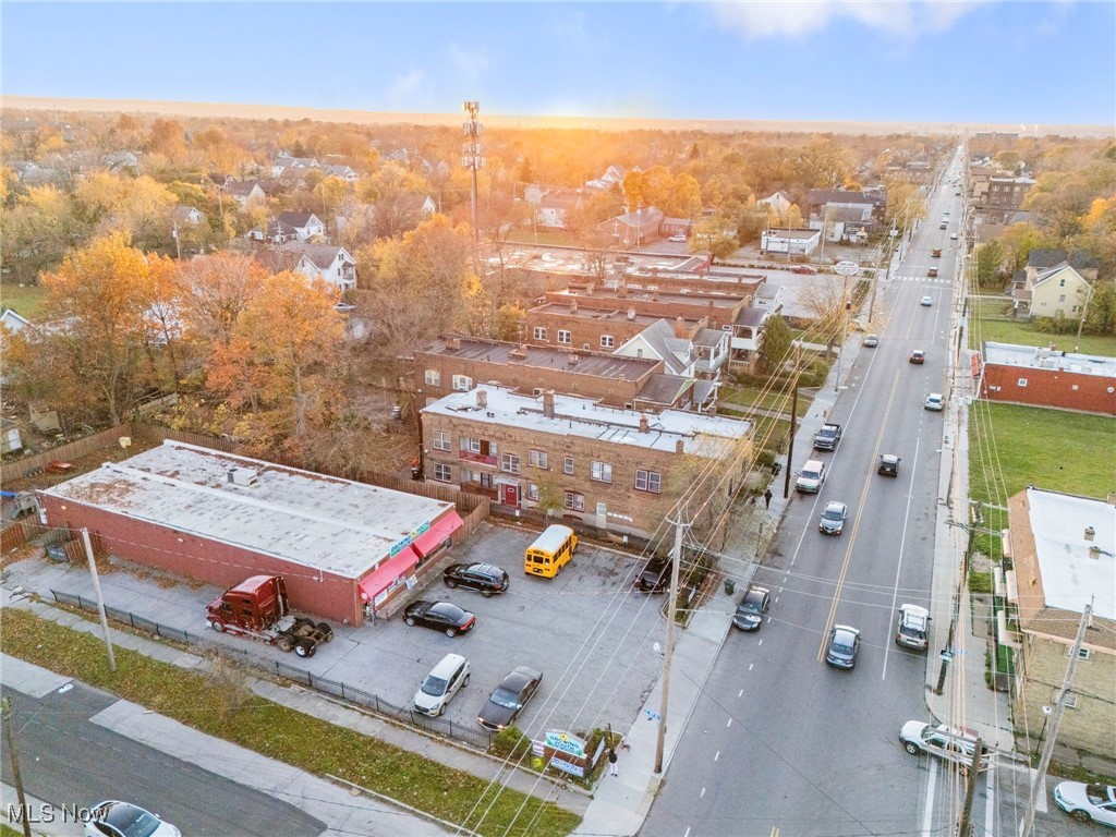 Kelly - Commercial Sale