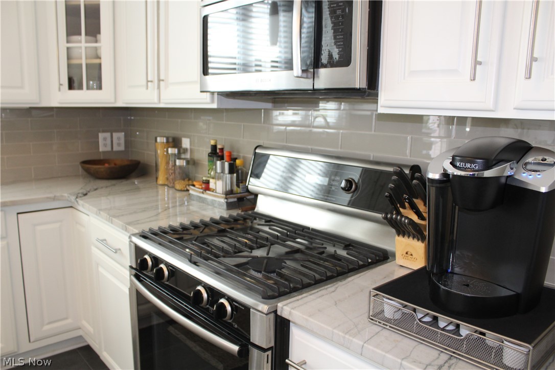 Country Lakes - Residential