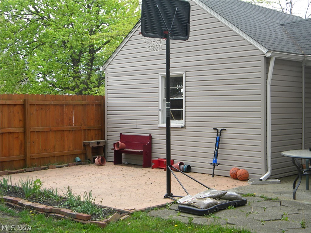 Village/Cuyahoga Falls - Residential