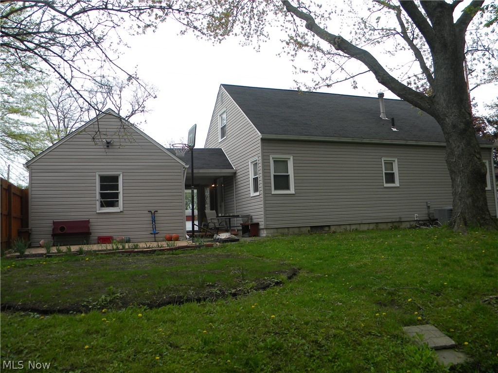 Village/Cuyahoga Falls - Residential