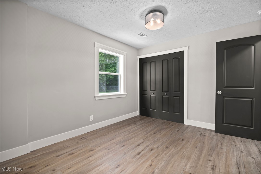 12364 Avalon Drive, Grafton, Ohio image 8