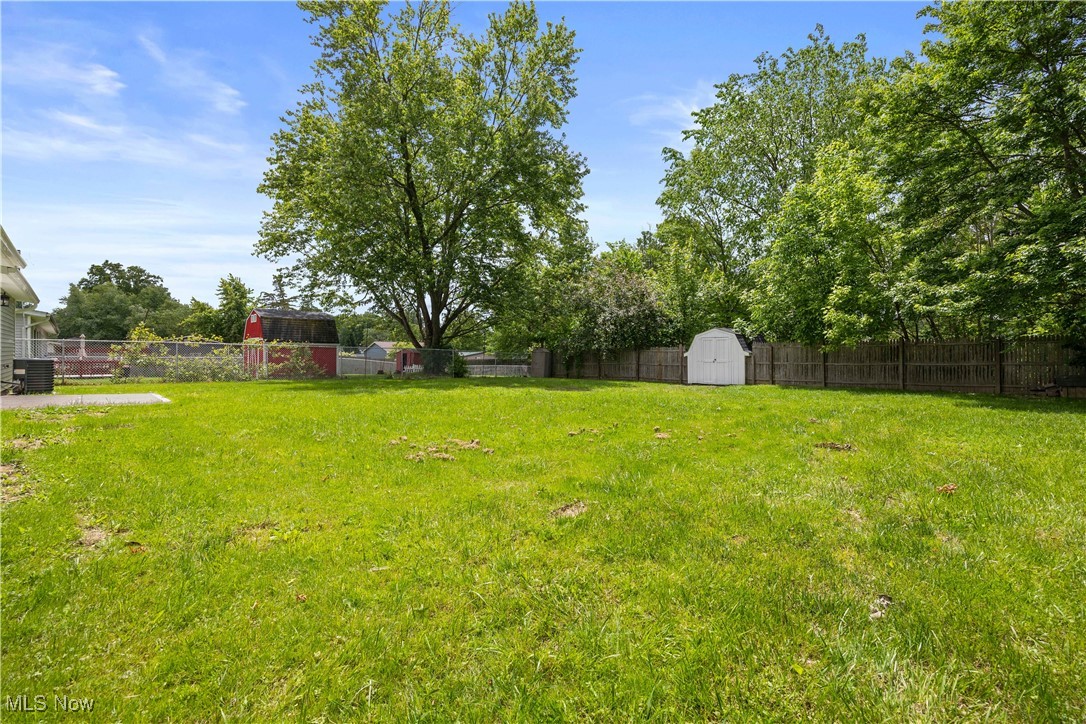 12364 Avalon Drive, Grafton, Ohio image 27