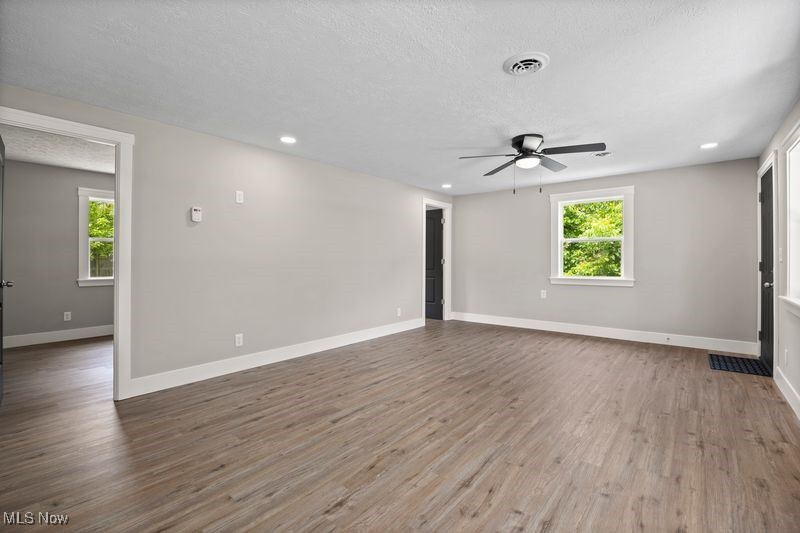 12364 Avalon Drive, Grafton, Ohio image 12