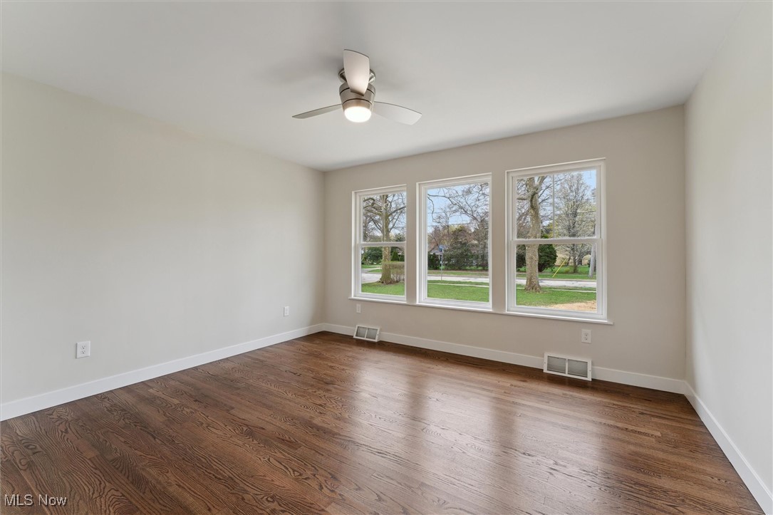 29924 Wolf Road, Bay Village, Ohio image 16