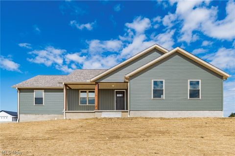 Homes For Sale - 6385 Raiders<br/> Frazeysburg, OH 43822