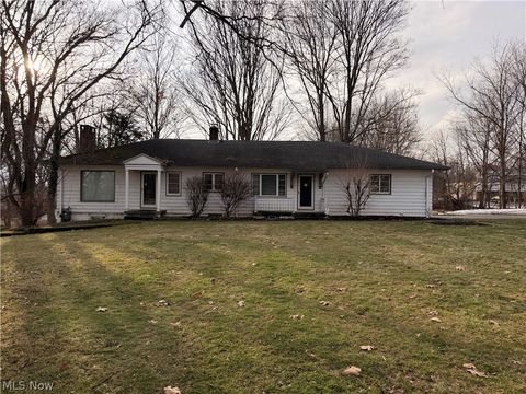 Photo of 4920 Darrow Road, Stow, OH 44224 (MLS # 5187958)