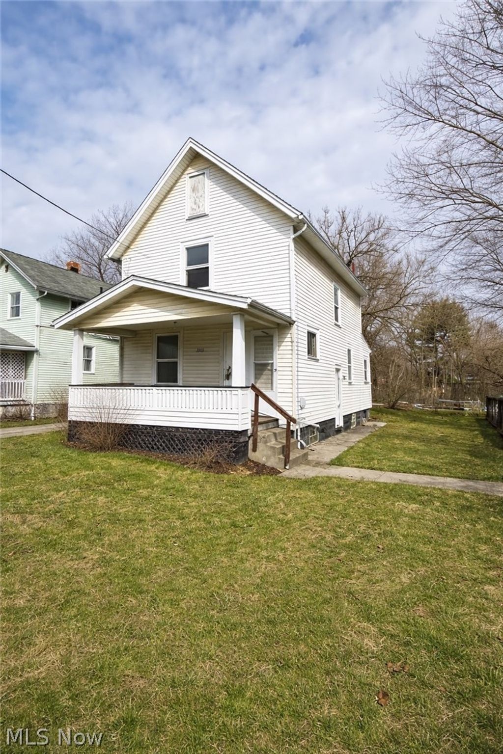 Photo of 2213 17th Street NE, Canton, OH 44705 (MLS # 5195800)