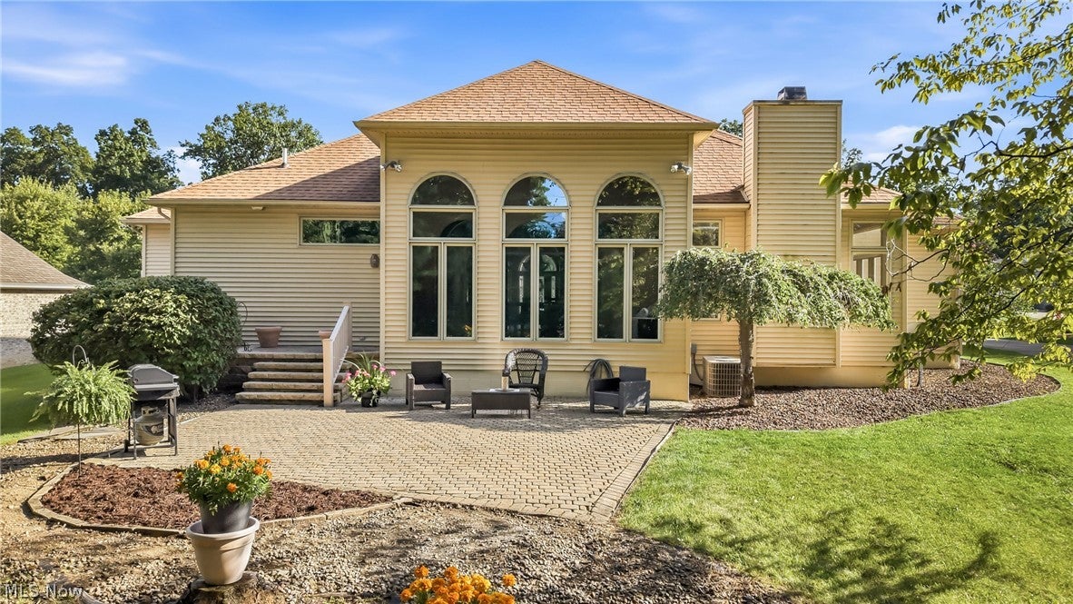 40 White Oak Court
