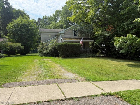 Homes For Sale - 13661 W Spring Street<br/> Burton, OH 44021