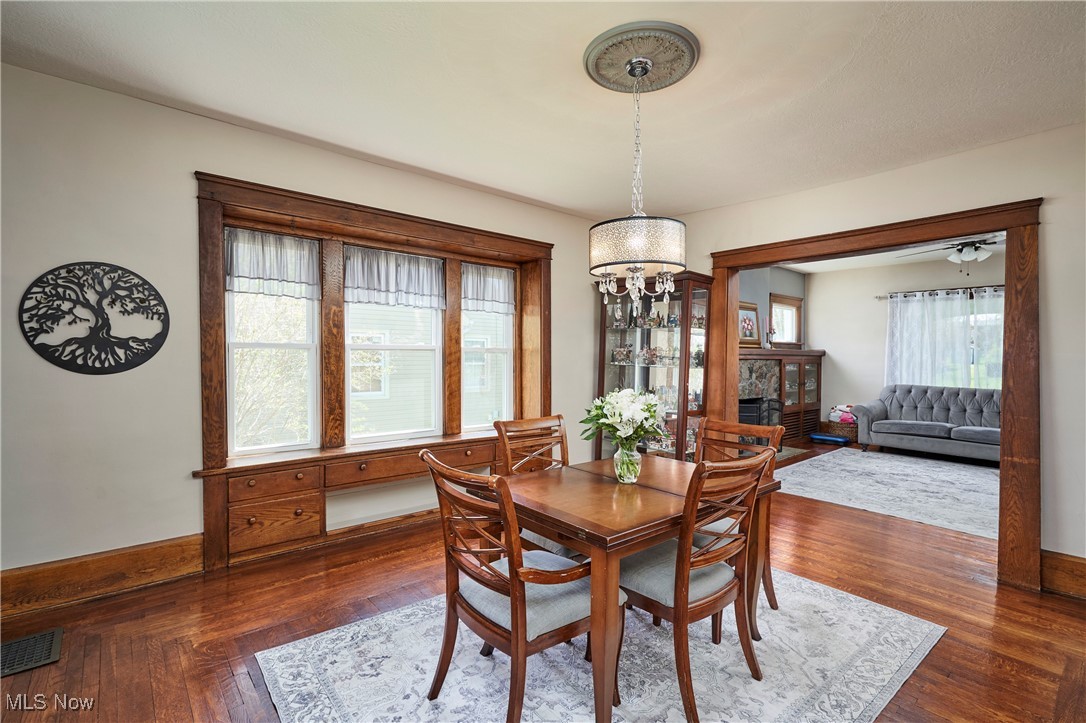 2551 Robindale Avenue, Akron, Ohio image 10