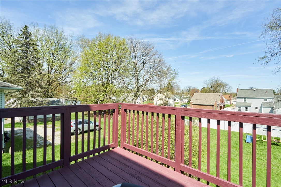2551 Robindale Avenue, Akron, Ohio image 21