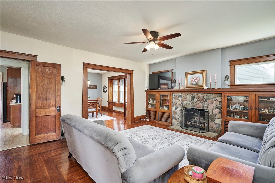 2551 Robindale Avenue, Akron, Ohio image 7