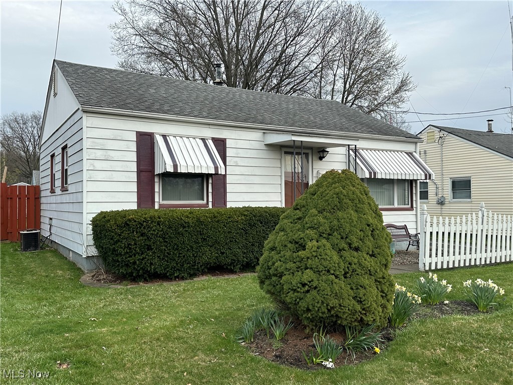 2014 Sheridan Avenue, Warren, Ohio image 3