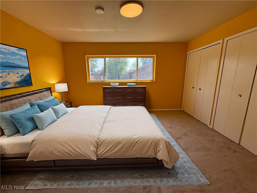 Banbury Village Condo - Residential