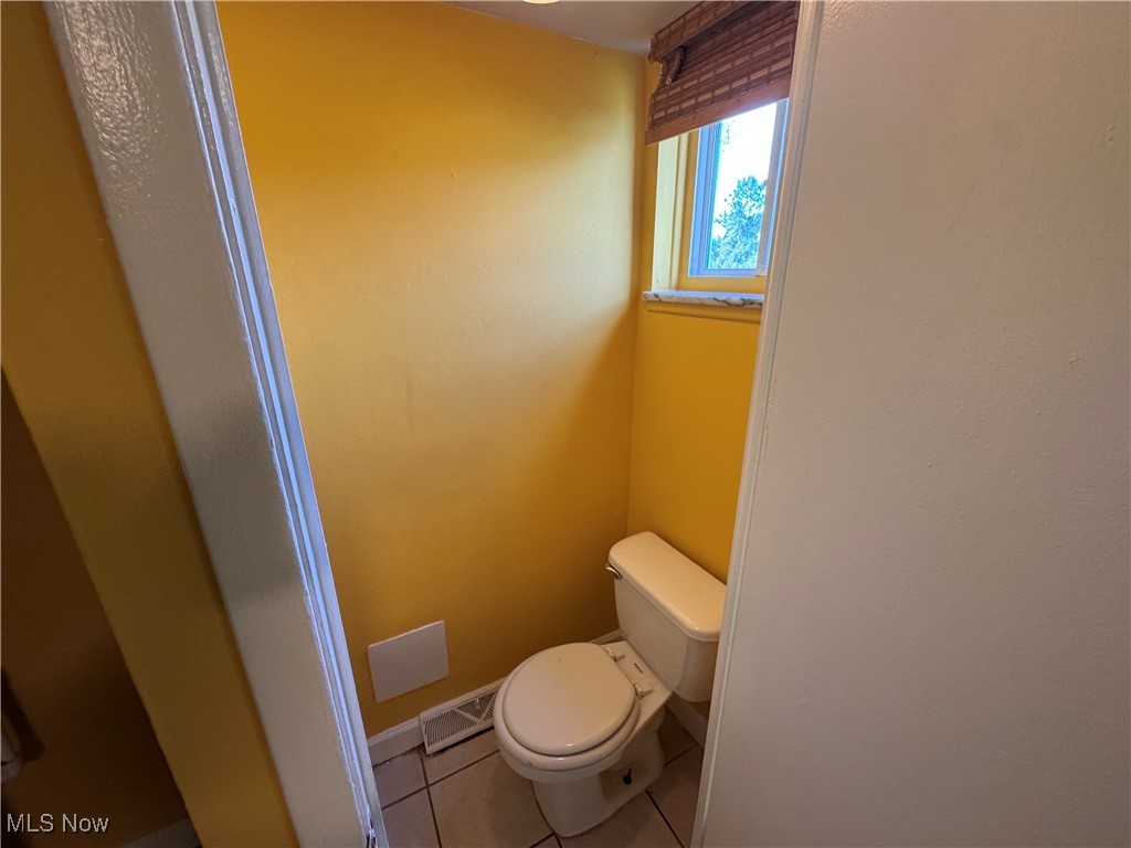 Banbury Village Condo - Residential