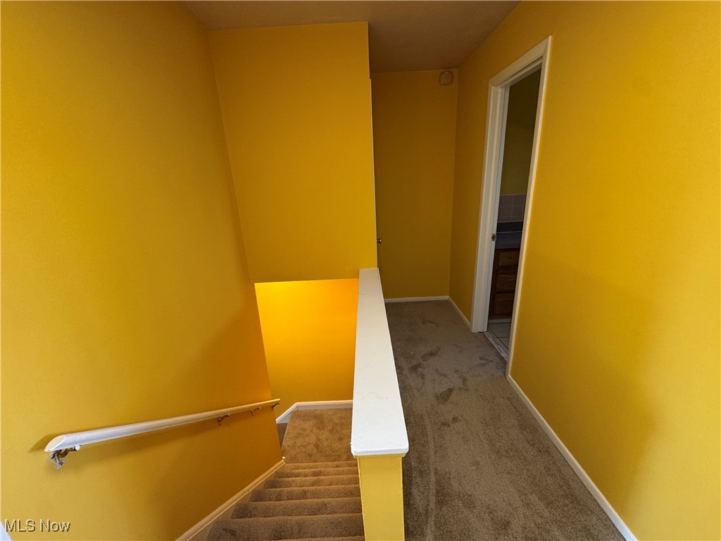Banbury Village Condo - Residential